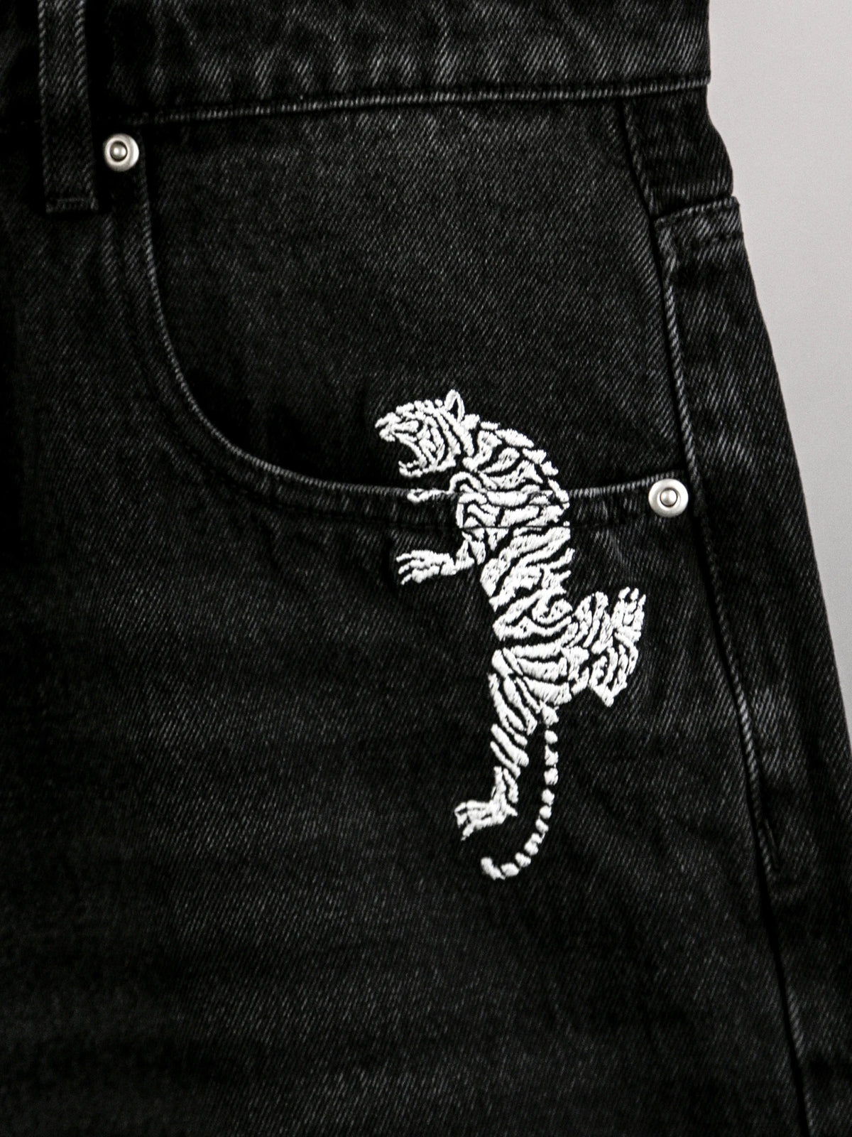 Mobius Tiger Jorts