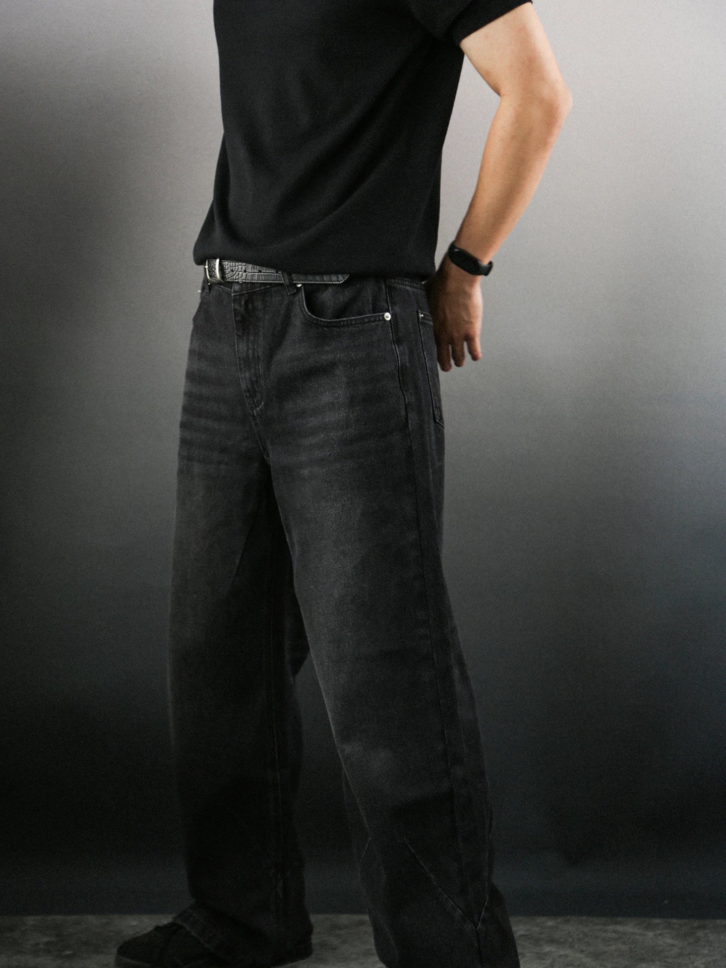 Mobius Obsidian Baggy Jeans