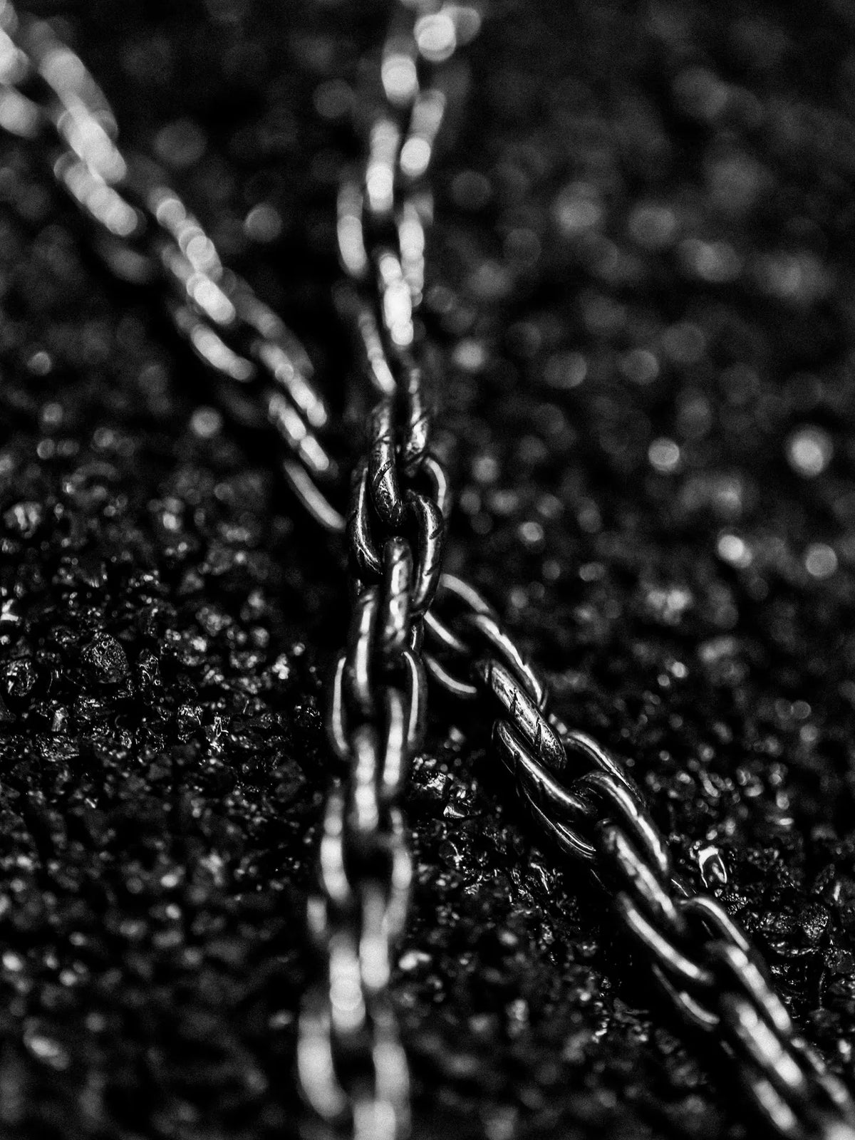 Mobius Bold Link