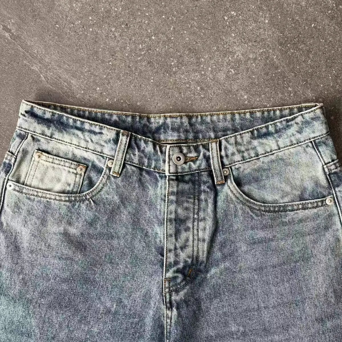 Mobius Snow-Washed  Baggy Jeans
